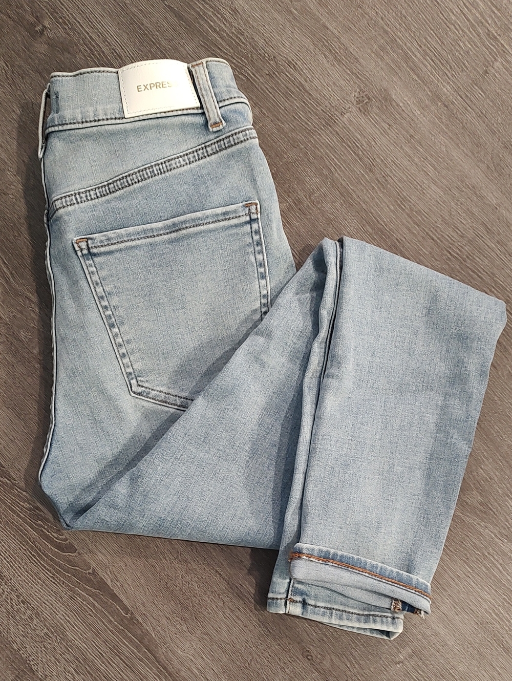 Express Women’s Skinny Jeans in Light Blue Wash